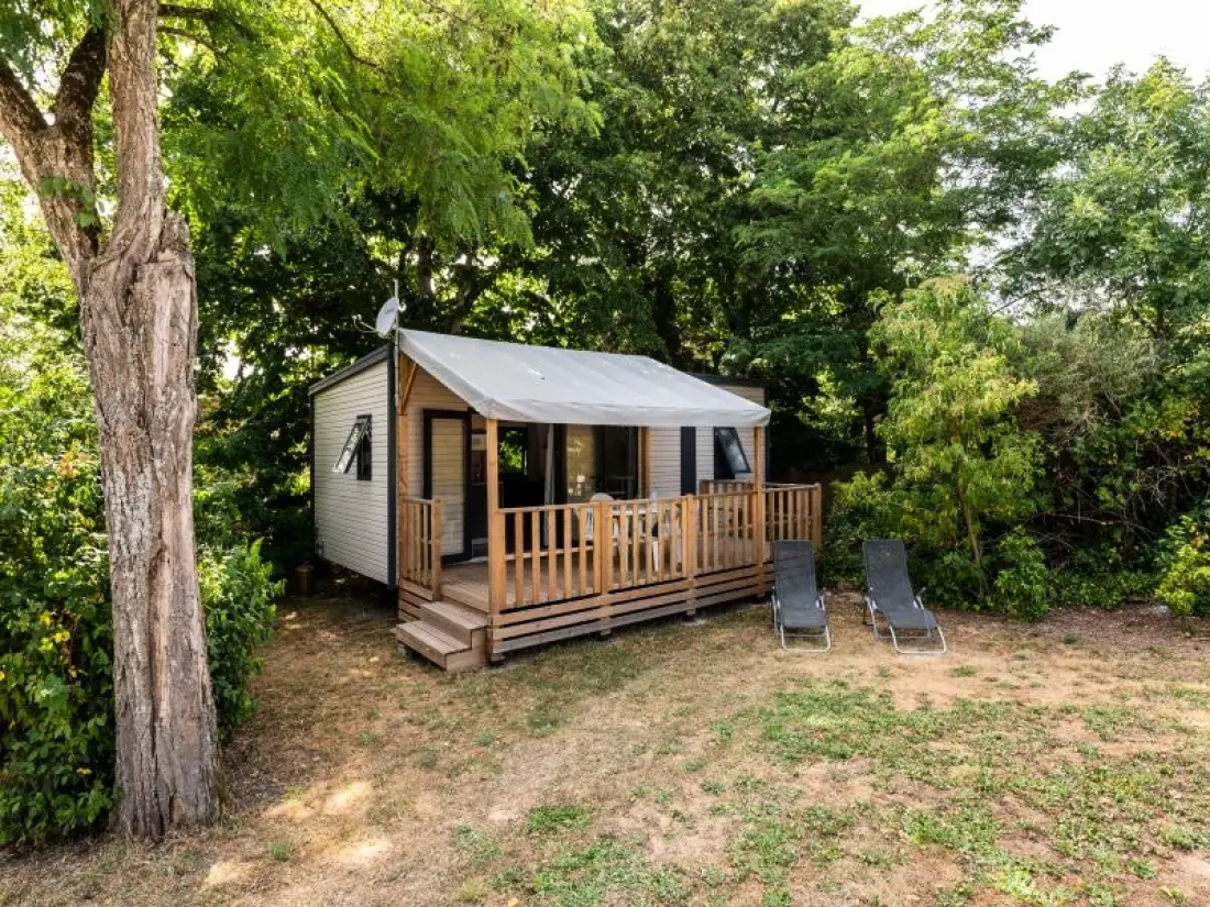 Flower Camping Le Martinet Rouge 3 étoiles★★★