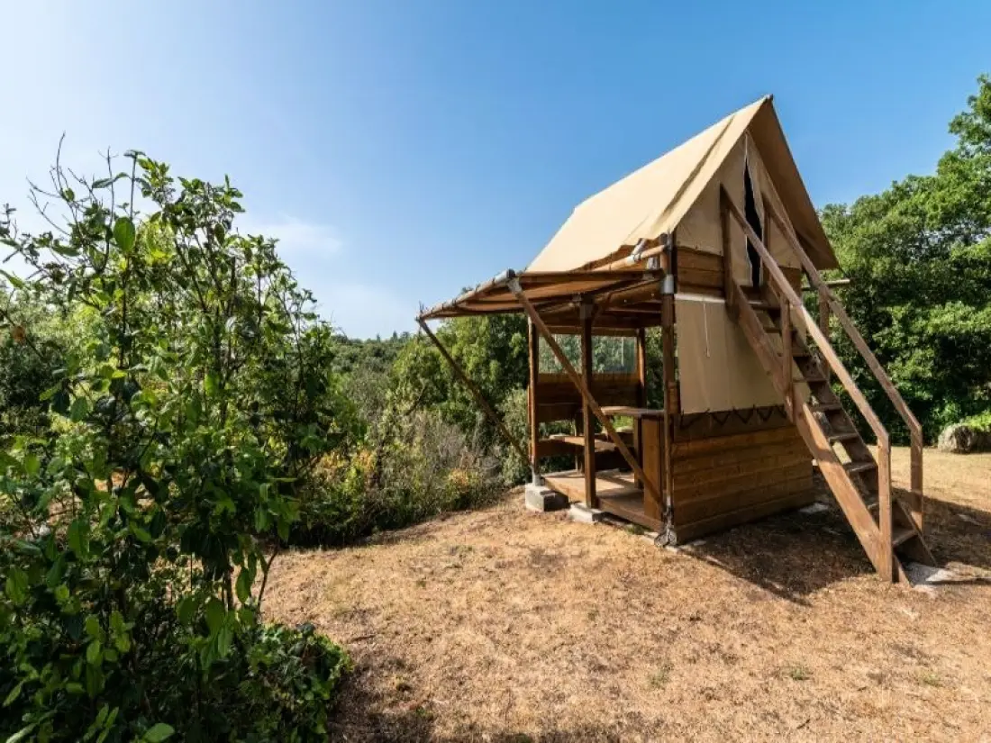 Flower Camping Le Martinet Rouge 3 étoiles★★★