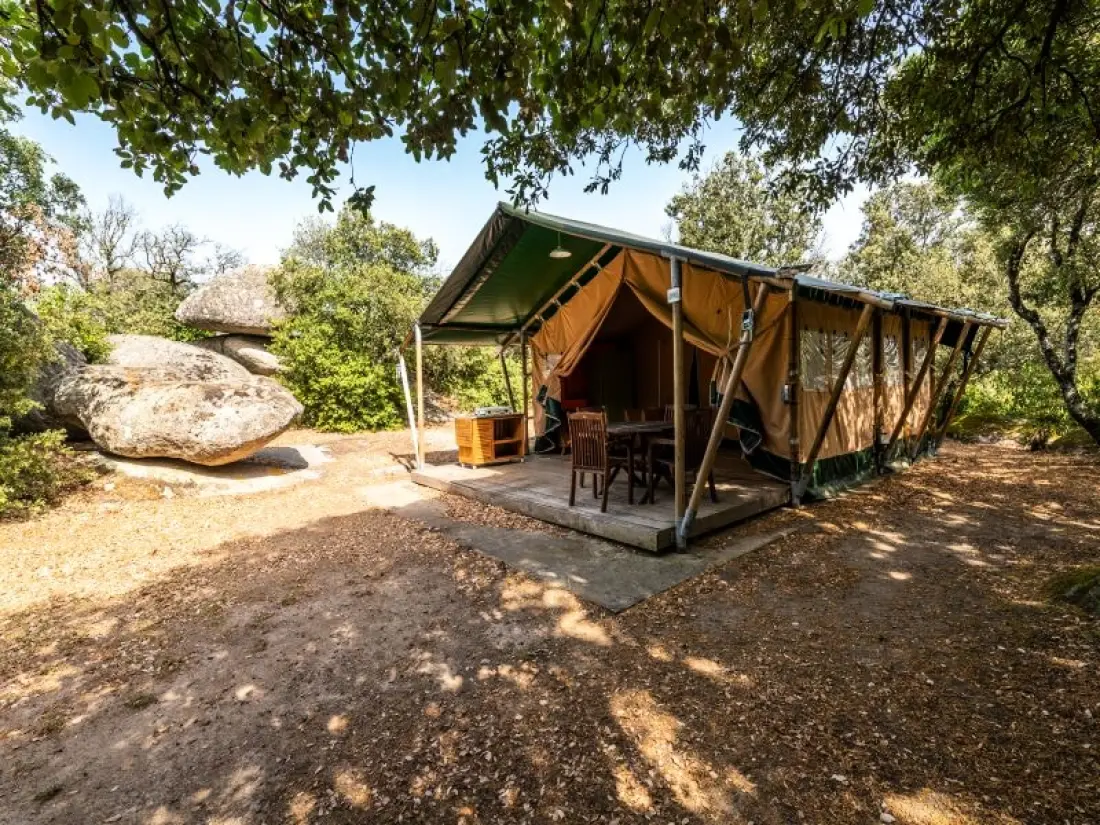 Flower Camping Le Martinet Rouge 3 étoiles★★★