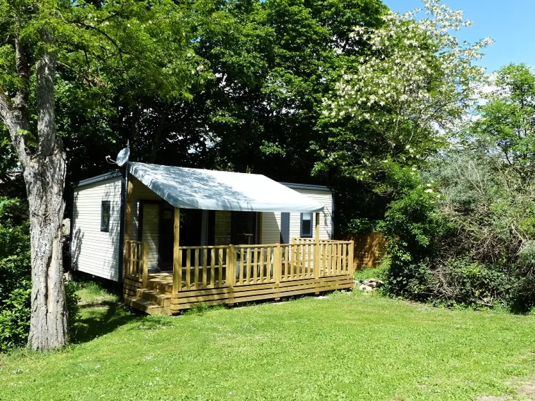 Flower Camping Le Martinet Rouge 3 étoiles★★★