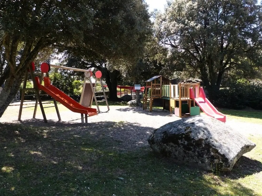 Flower Camping Le Martinet Rouge 3 étoiles★★★