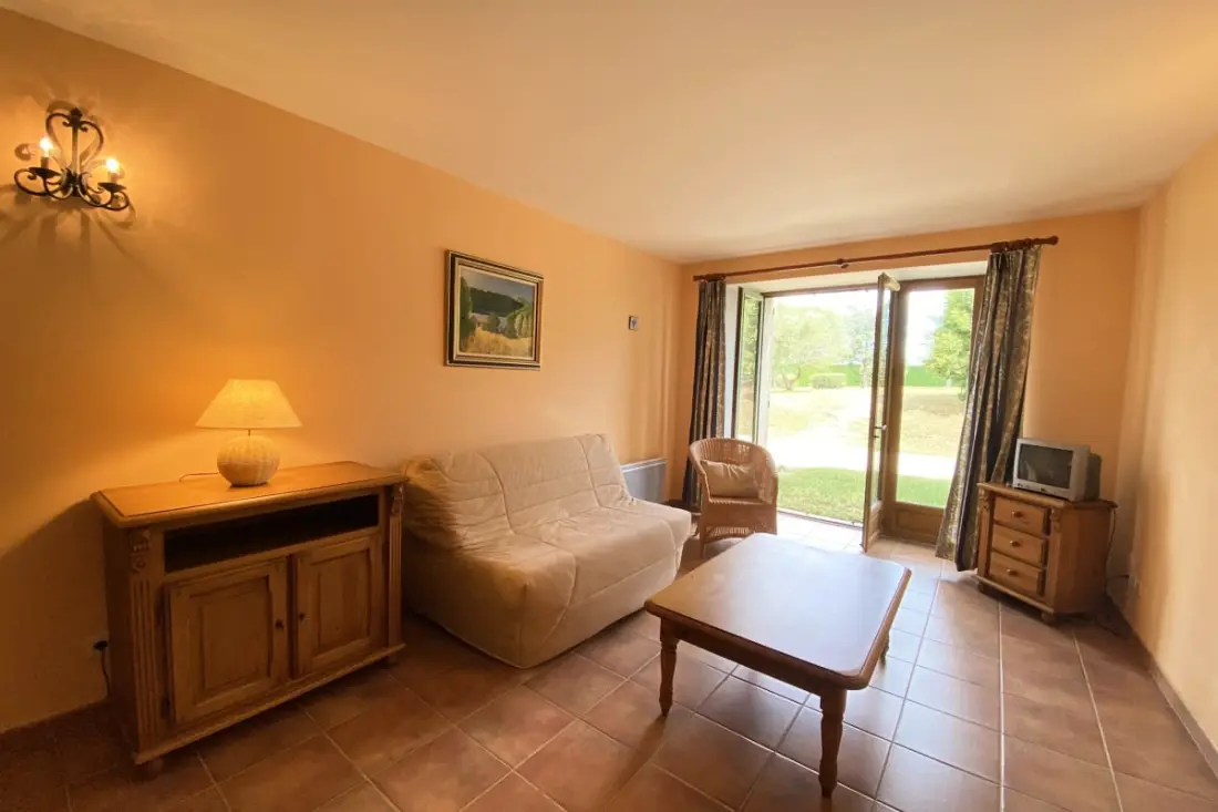 04b2 : Beau Studio Dans Un Mas Provençal - Piscine