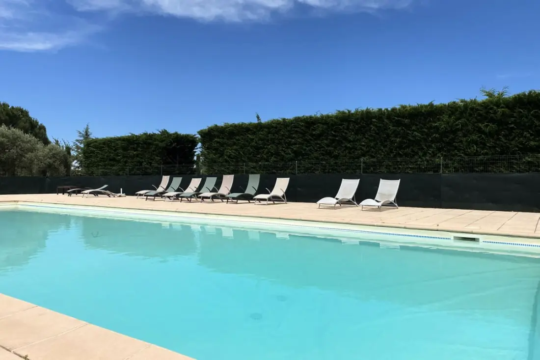 04b3: Beau T3 Au Coeur Des Lavandes - Piscine