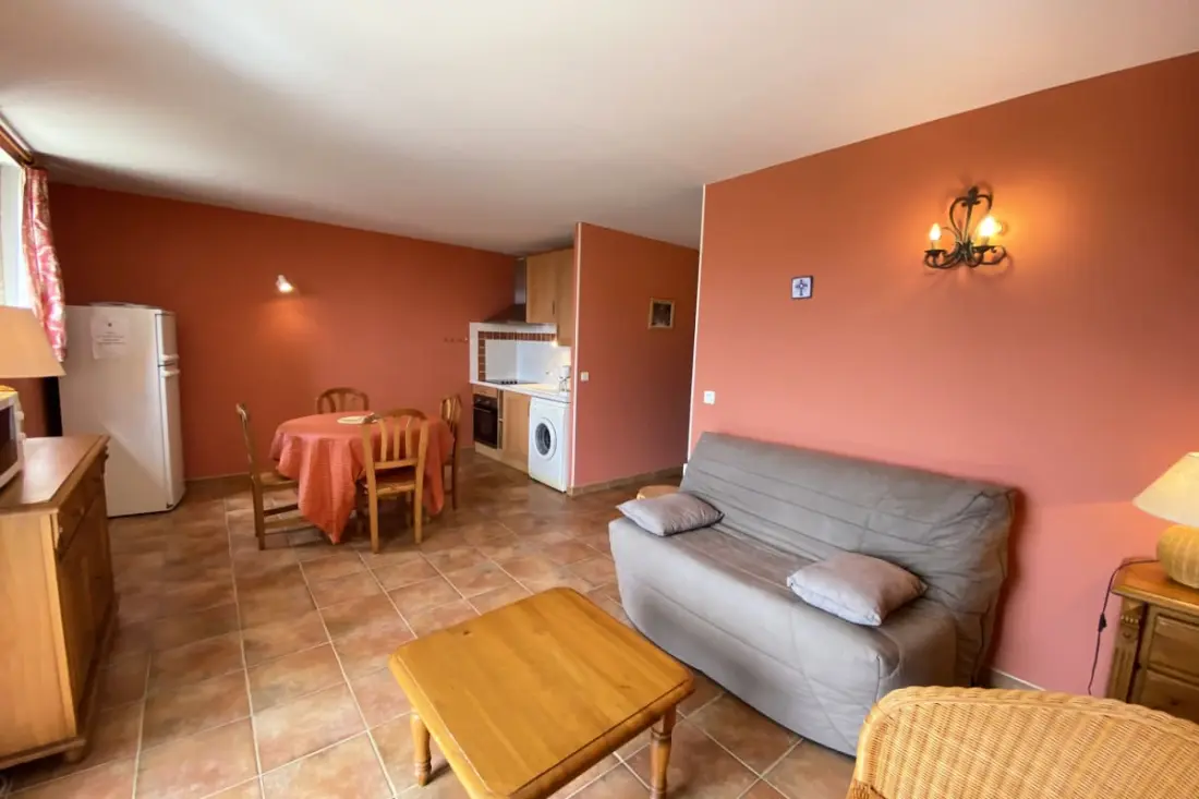 04b4 : Beau Studio Dans Un Mas Provençal - Piscine