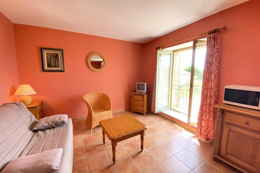 04b4 : Beau Studio Dans Un Mas Provençal - Piscine