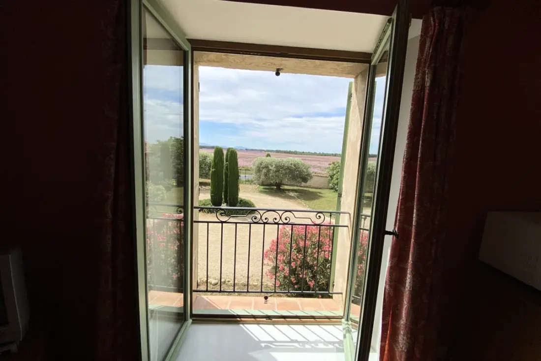 04b4 : Beau Studio Dans Un Mas Provençal - Piscine