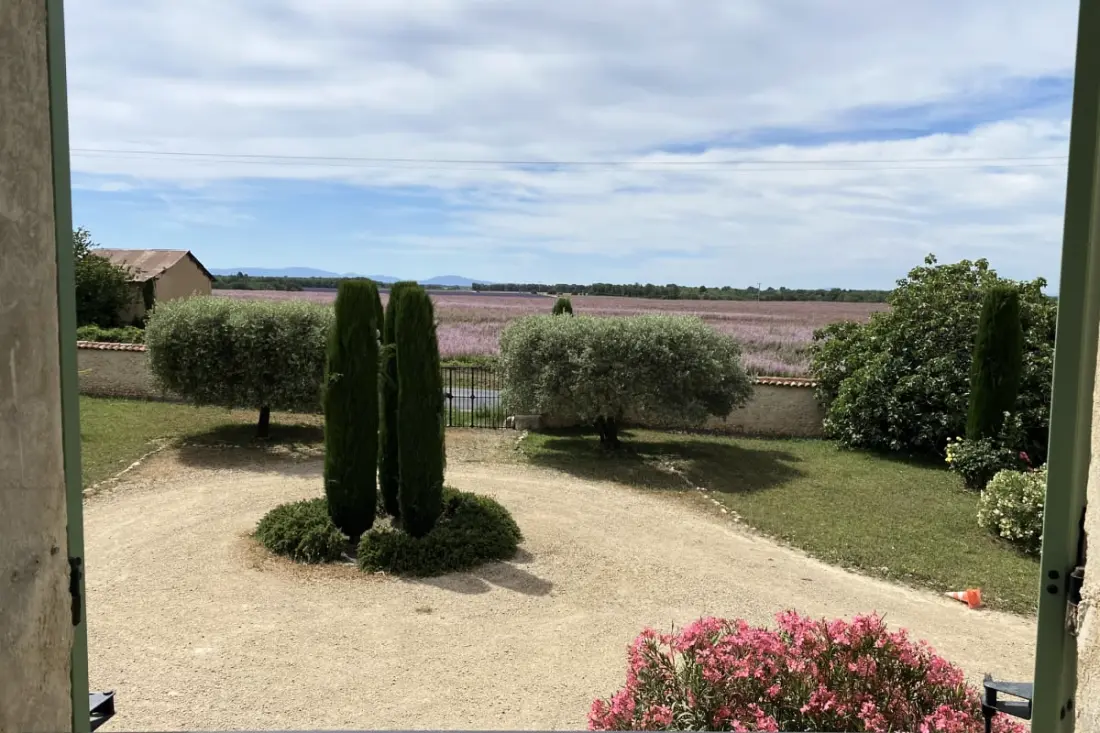 04b4 : Beau Studio Dans Un Mas Provençal - Piscine