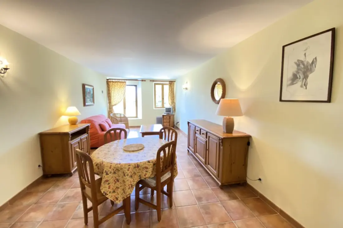 04b5 : Beau Studio Dans Un Mas Provençal - Piscine