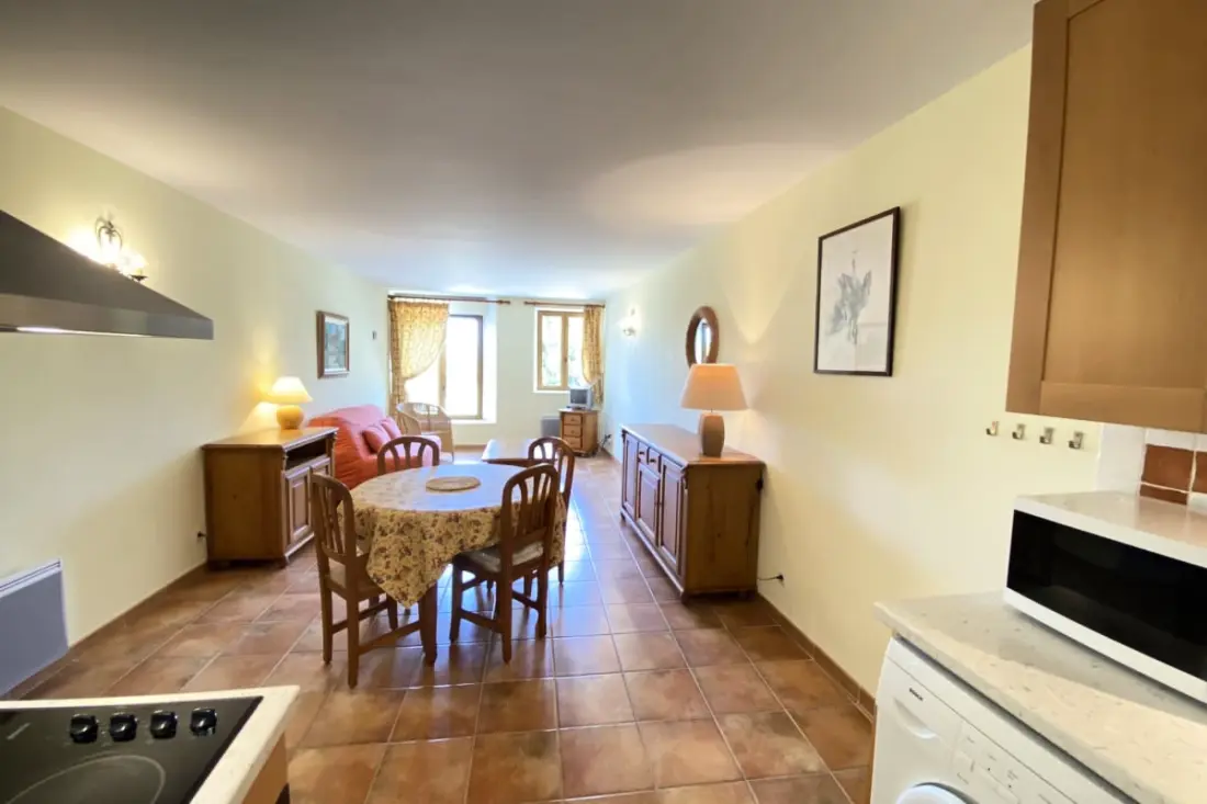 04b5 : Beau Studio Dans Un Mas Provençal - Piscine