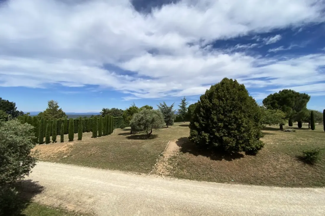 04b5 : Beau Studio Dans Un Mas Provençal - Piscine