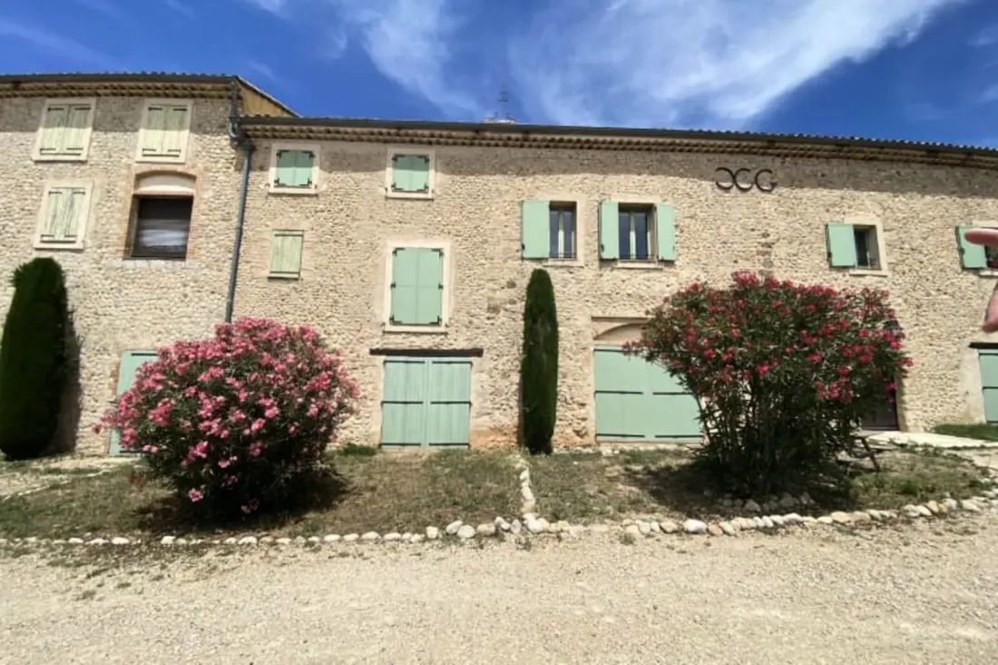 04b5 : Beau Studio Dans Un Mas Provençal - Piscine