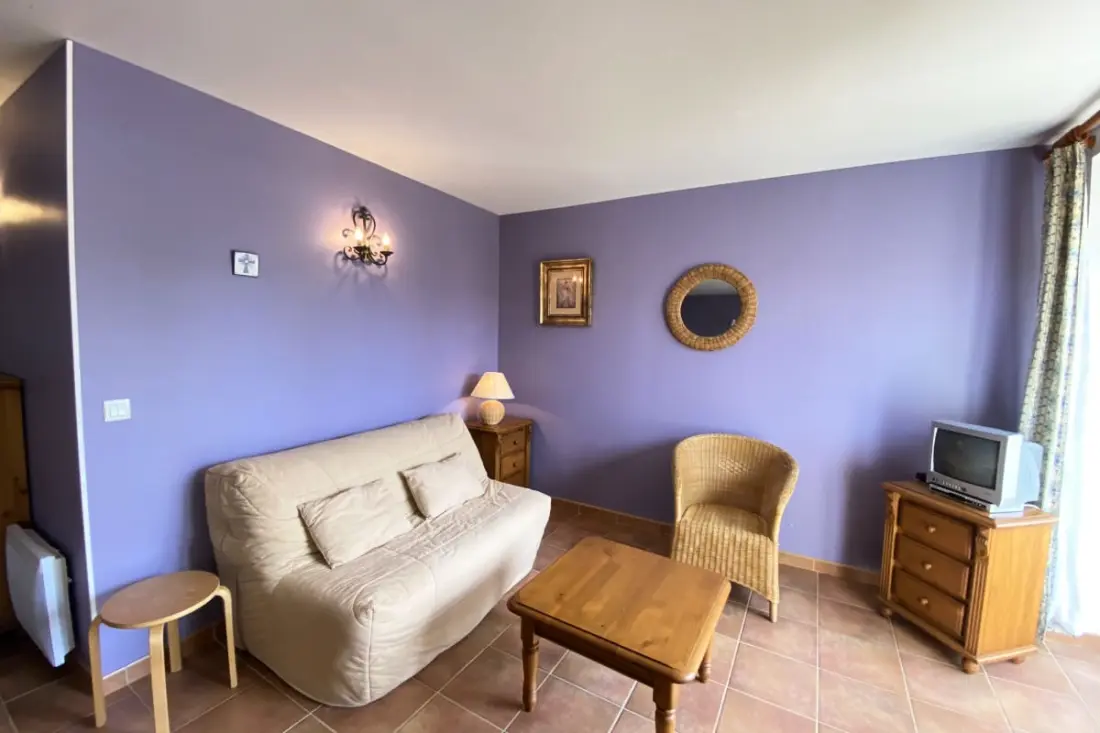 04b6 : Beau Studio Dans Un Mas Provençal - Piscine
