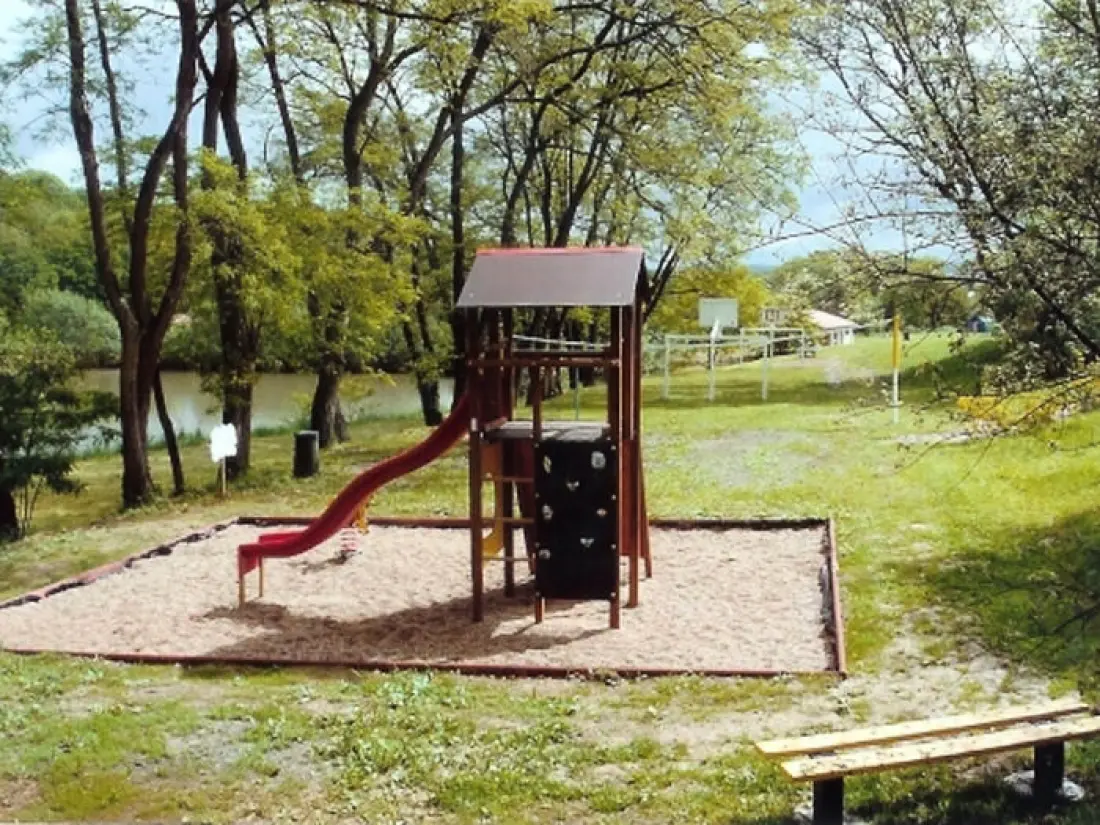Camping La Croix du Boix de Sacker2 étoiles★★