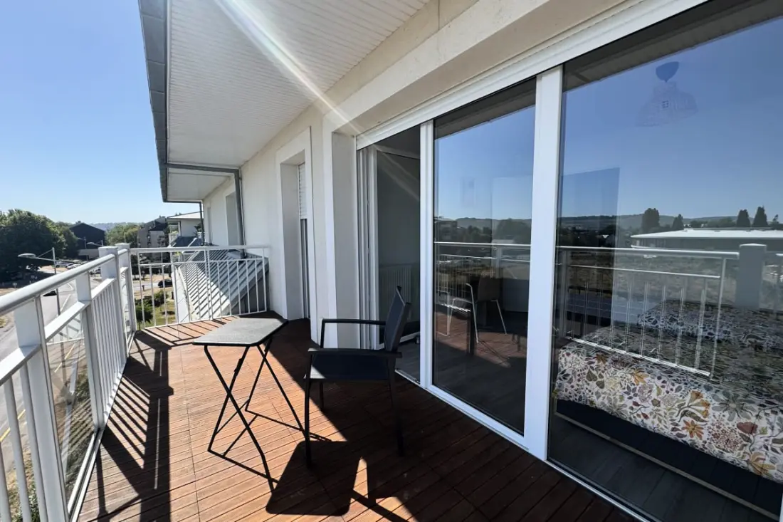 Appartement 2 Chambres Avec Balcon, Proche Mer