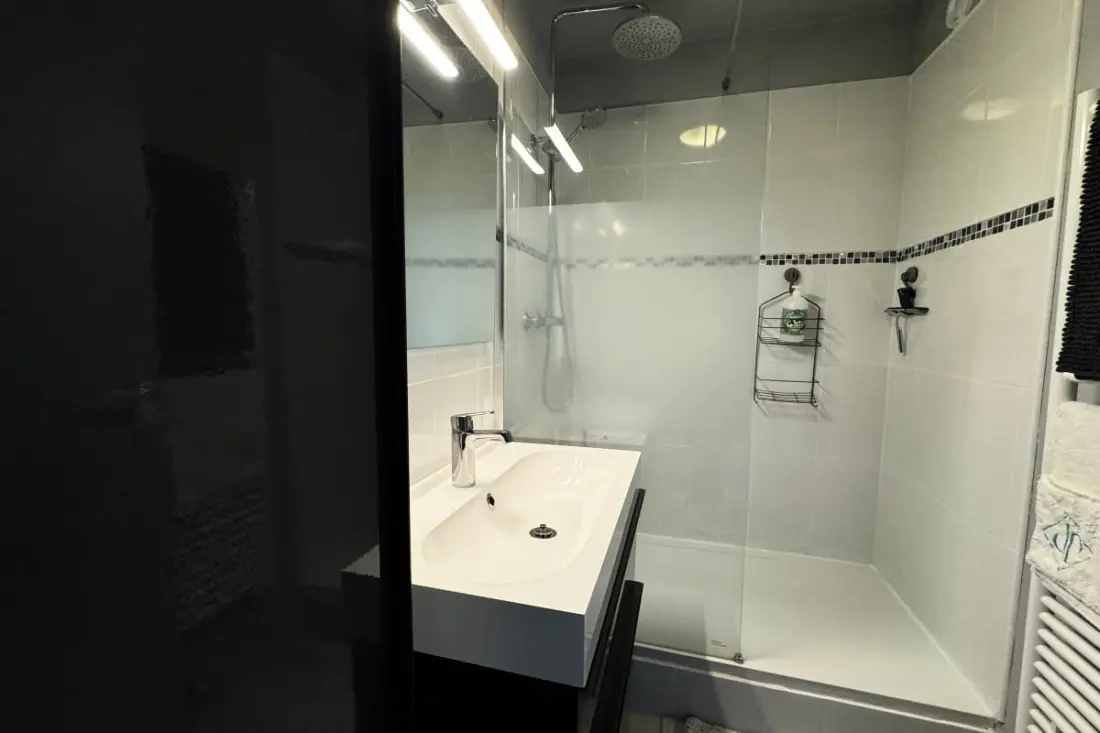 Appartement Moderne Avec Accès Direct à La Plage