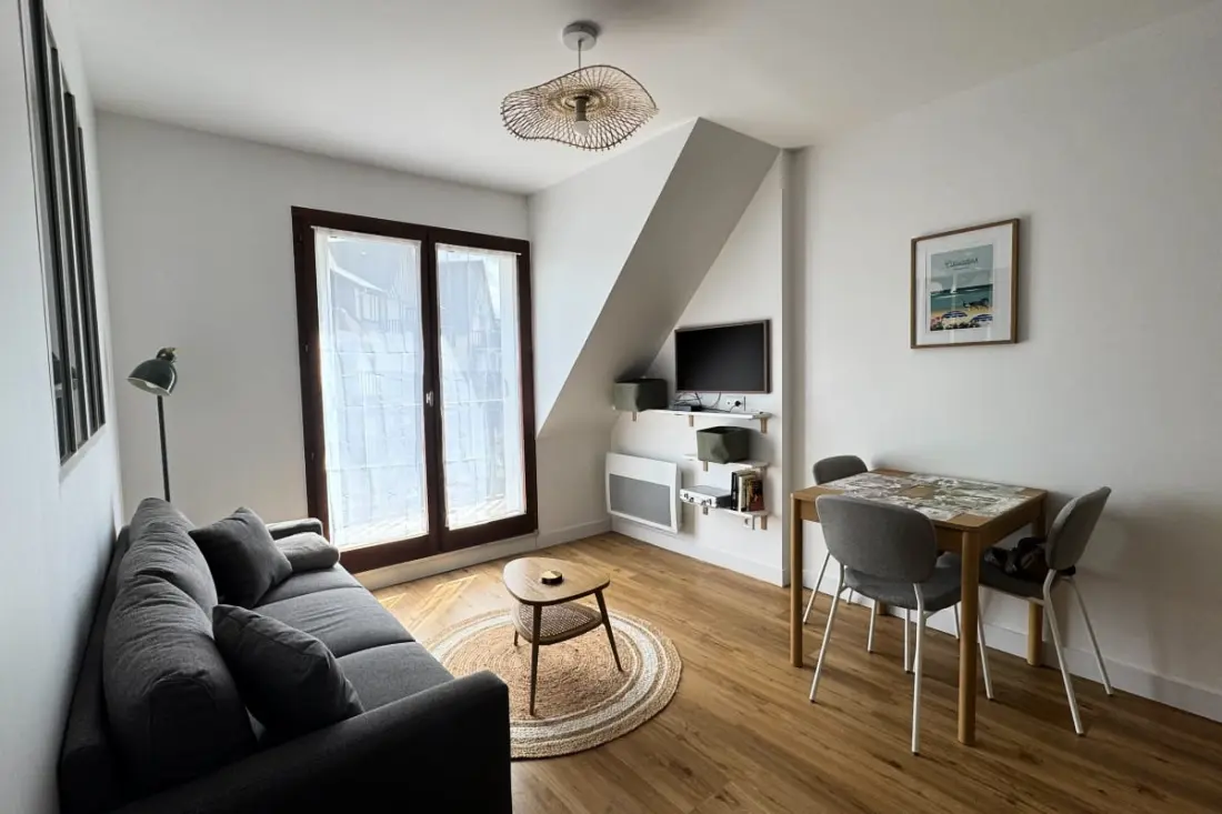 Appartement Rénové Avec Vue Et Parking à Cabourg