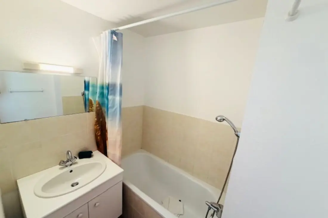 Joli Appartement à Proximité De La Plage - 2 Chambres