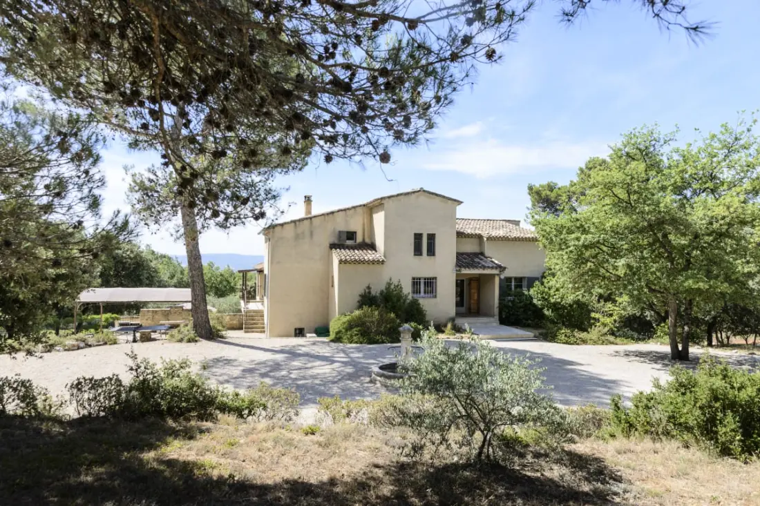 Les Gardis — Mas Provençal D'exception Au Cœur Du Luberon