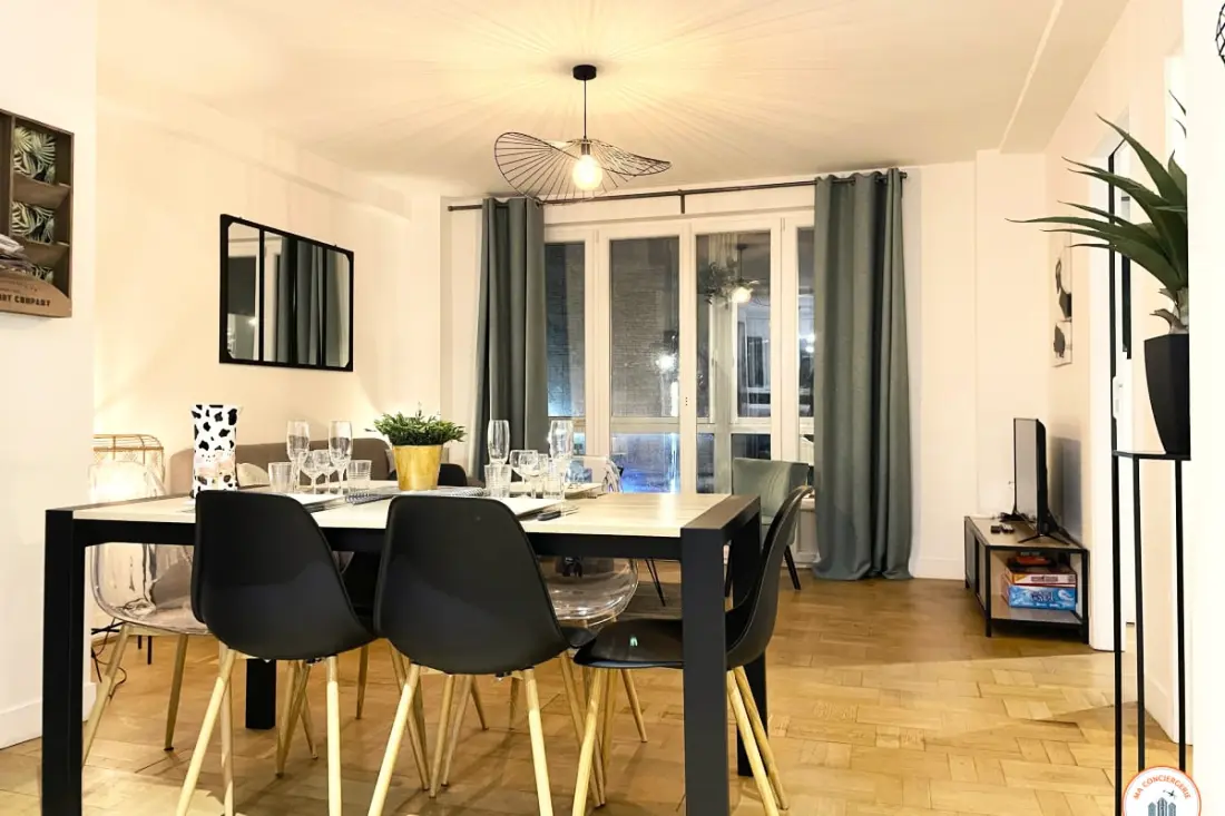 🎑 La Loggia - Vue Centre Ville, Proche Château