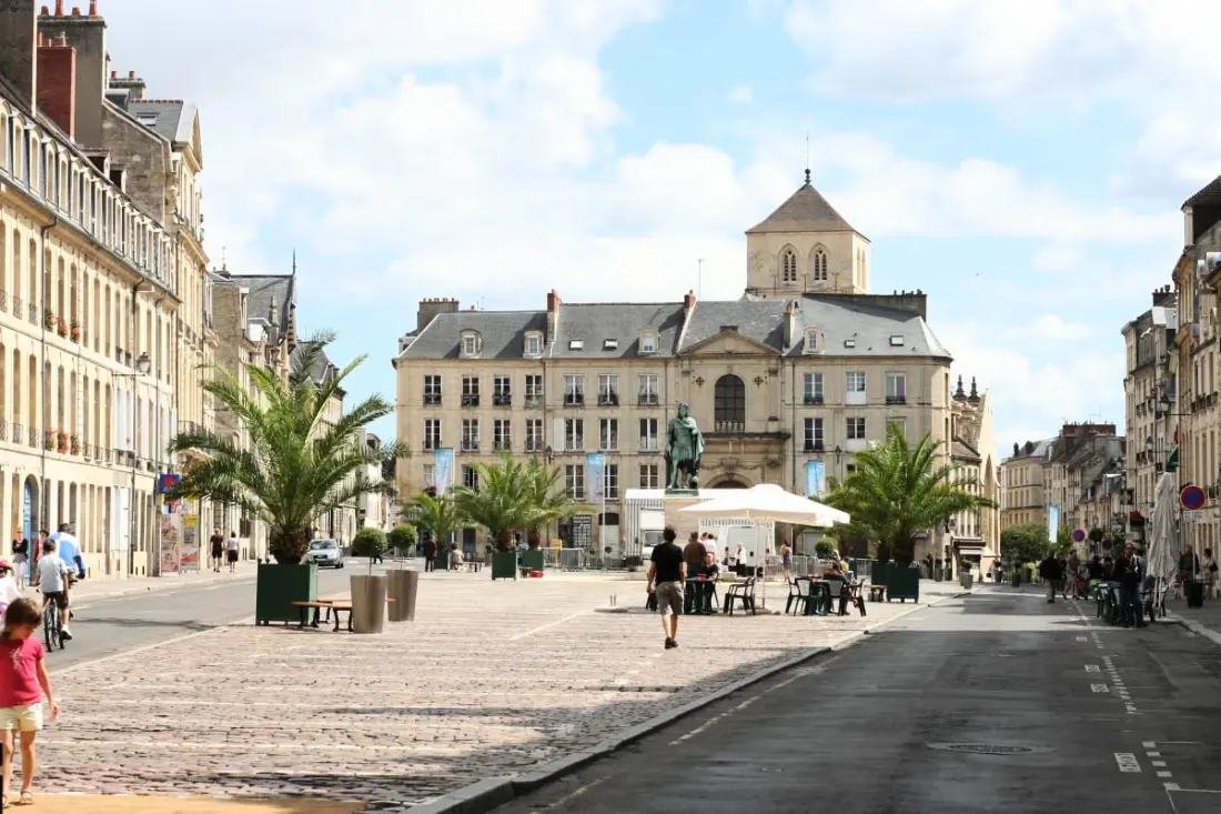 La Plume De Malherbe - Vue Centre Ville - Parking
