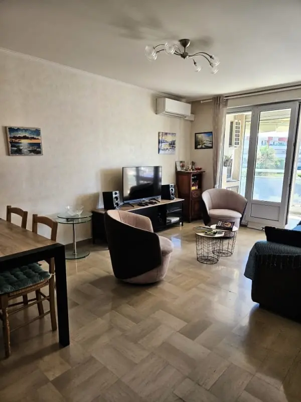 Appartement Avec Balcon Et Parking Cagnes-sur-mer