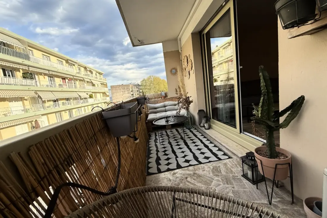 Appartement Moderne Avec Terrasse - Situation Idéale