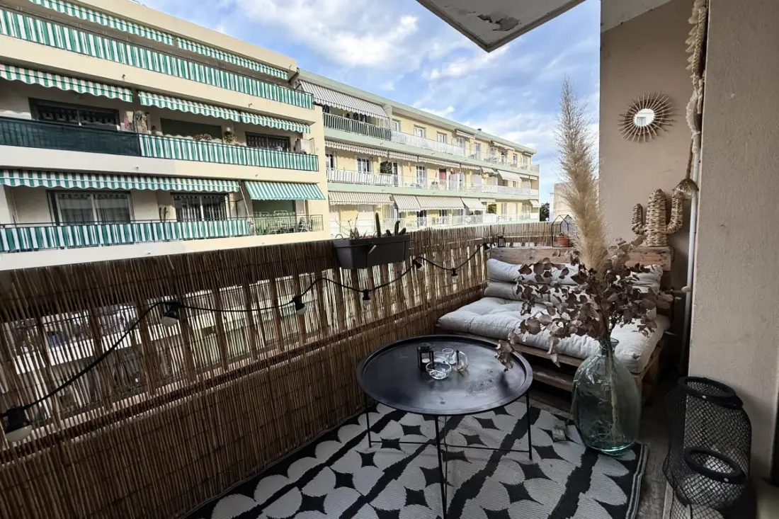 Appartement Moderne Avec Terrasse - Situation Idéale