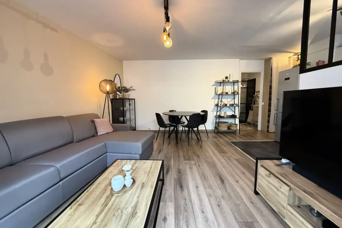 Appartement Moderne Avec Terrasse - Situation Idéale