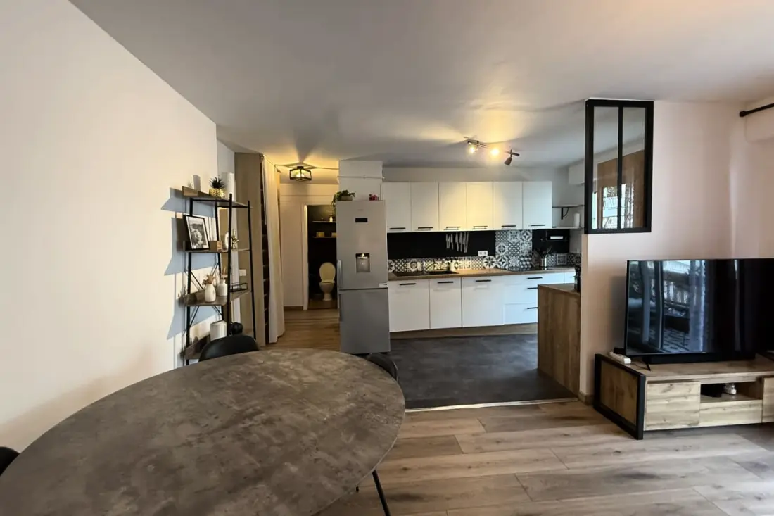 Appartement Moderne Avec Terrasse - Situation Idéale