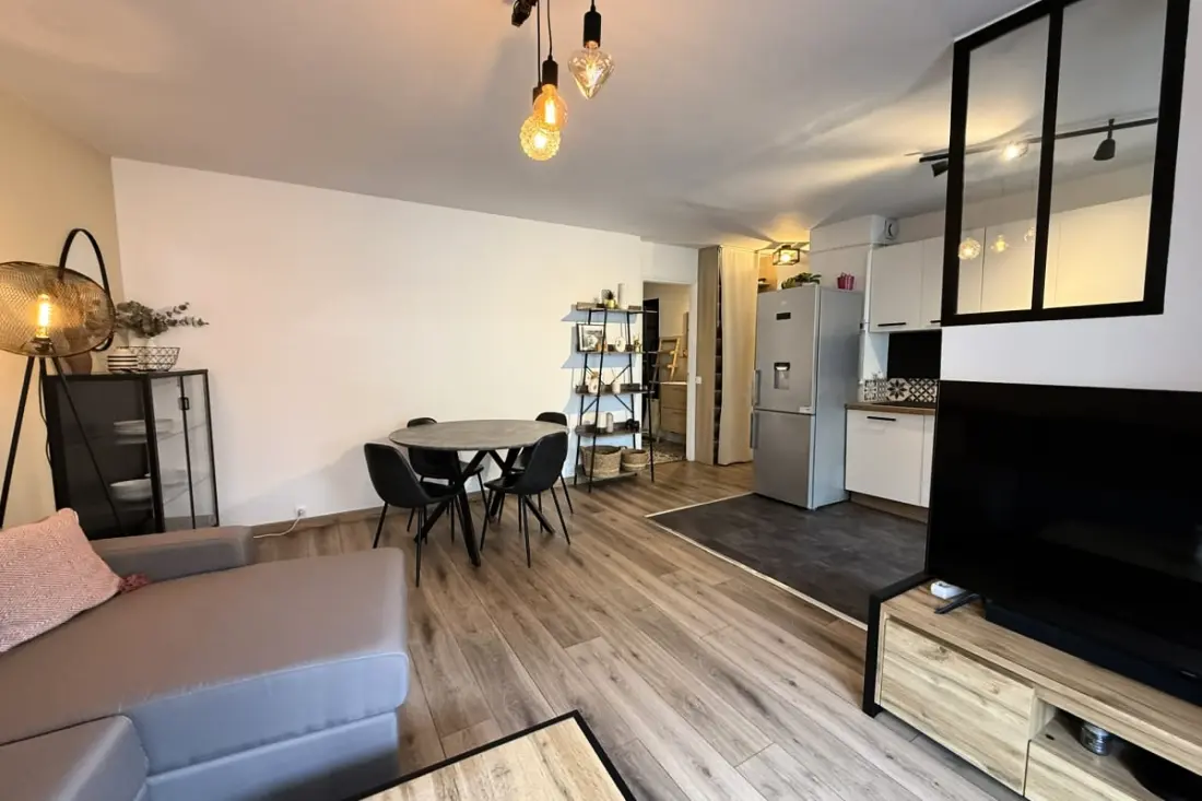 Appartement Moderne Avec Terrasse - Situation Idéale