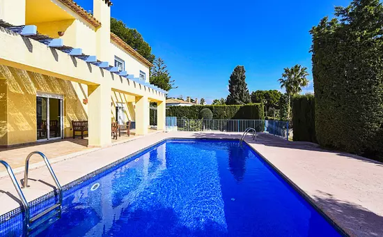 Maison de Vacances Calp 252