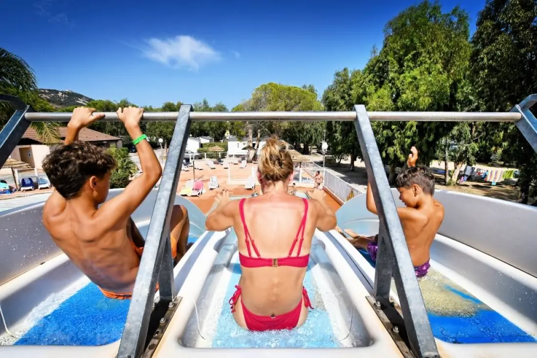 Camping International  3 étoiles★★★