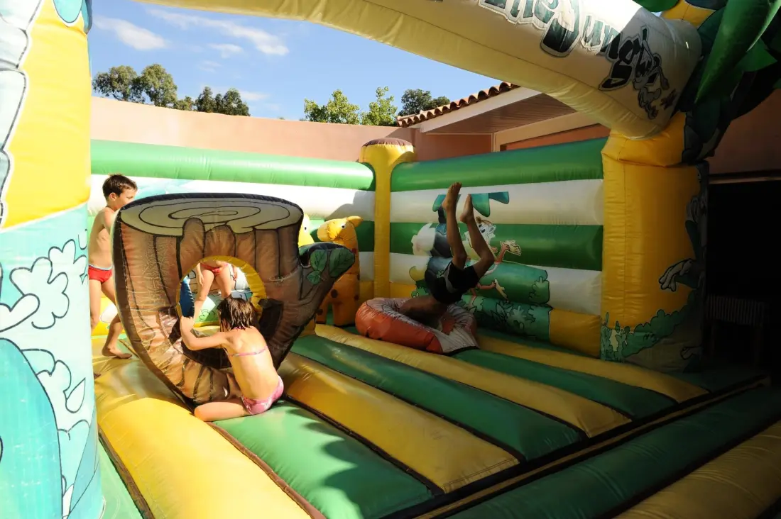 Camping International  3 étoiles★★★