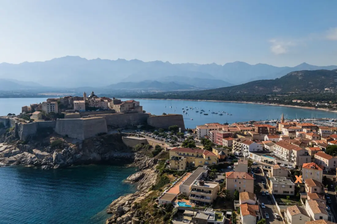 Casa François – Appartement Rénové à 100 M De La Plage De Calvi