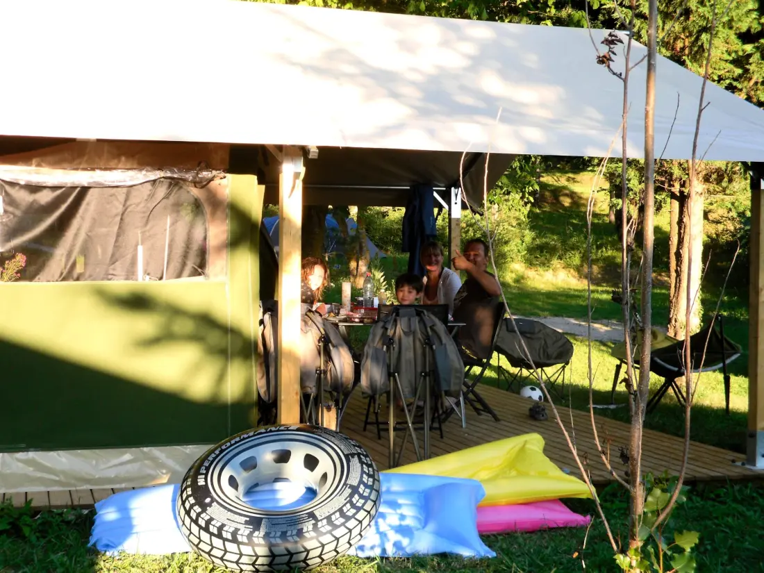 Flower Camping LA PIBOLA 3 étoiles★★★
