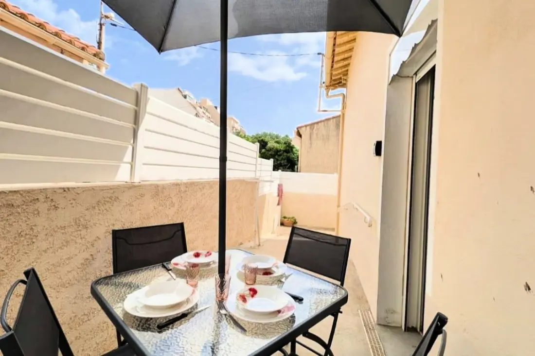 Maison Typique à 20 M De La Plage Et Du Port