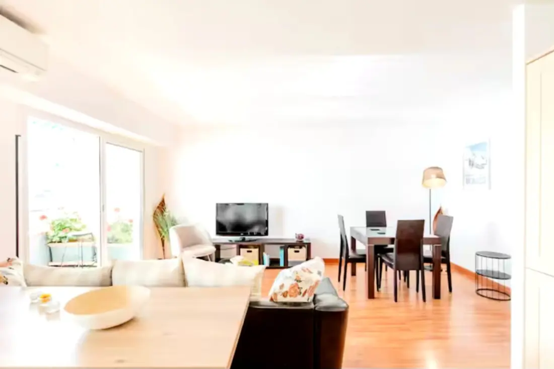 Appartement Avec Balcon Et Parking Privé à Cannes
