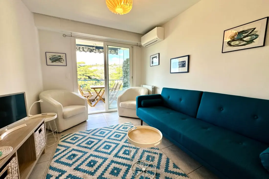 Appartement Chaleureux Avec Terrasse à Cannes