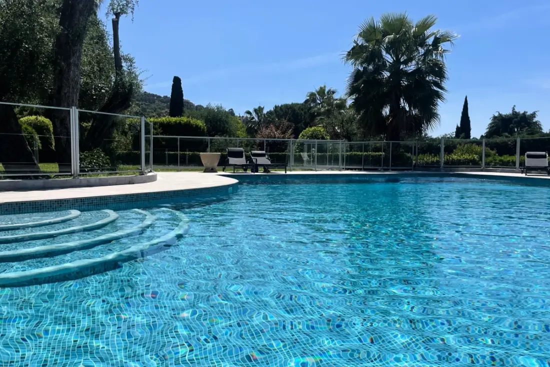 T2 Avec Terrasse Et Piscine à Cannes