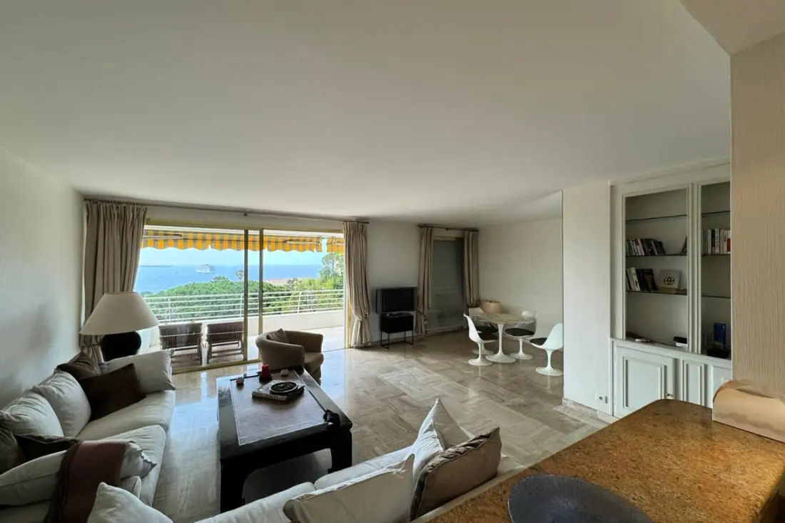 Appartement Avec Vue Exceptionnelle Sur La Mer