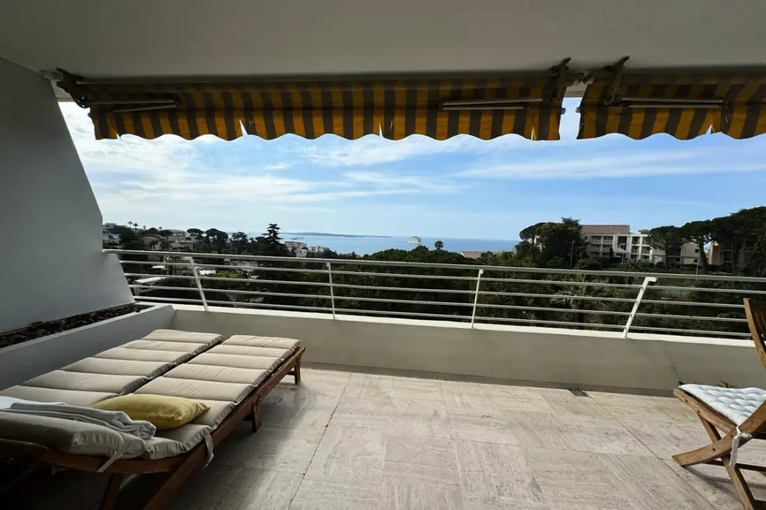 Appartement Avec Vue Exceptionnelle Sur La Mer