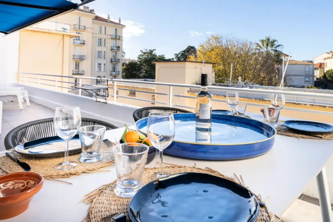 06az - Appartement Avec Terrasse 10min Du Palais