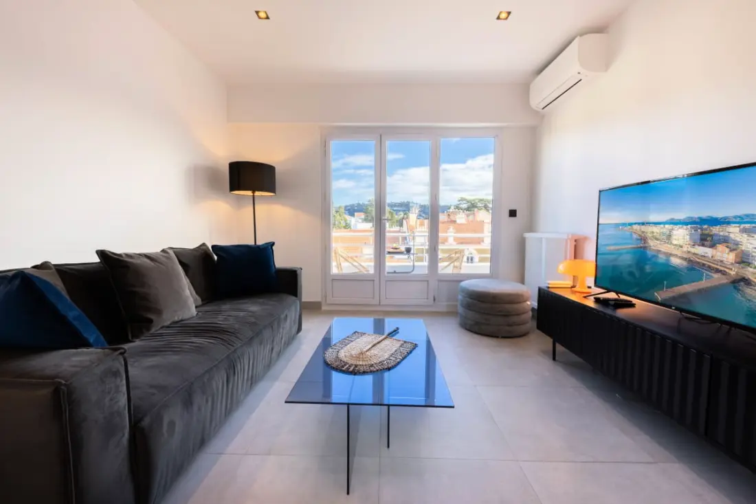 06az - Appartement Avec Terrasse 10min Du Palais