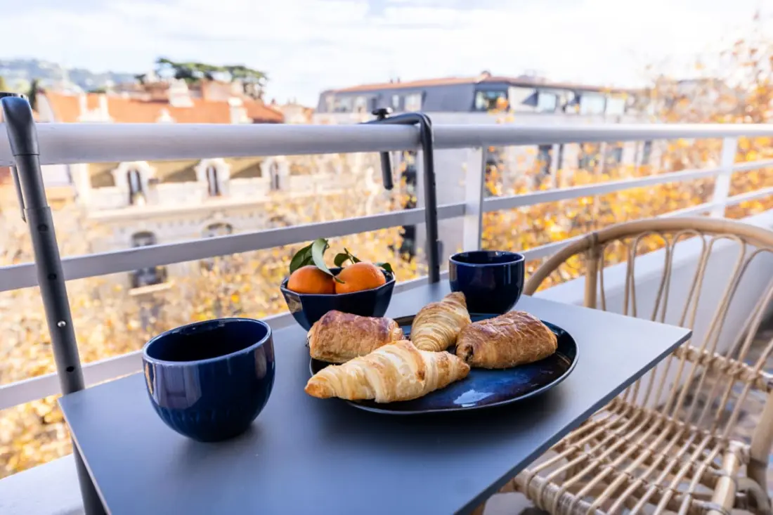 06az - Appartement Avec Terrasse 10min Du Palais
