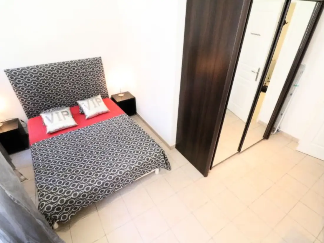Résidence 1 bedroom, 2 mins from the Palais. Joffre 263