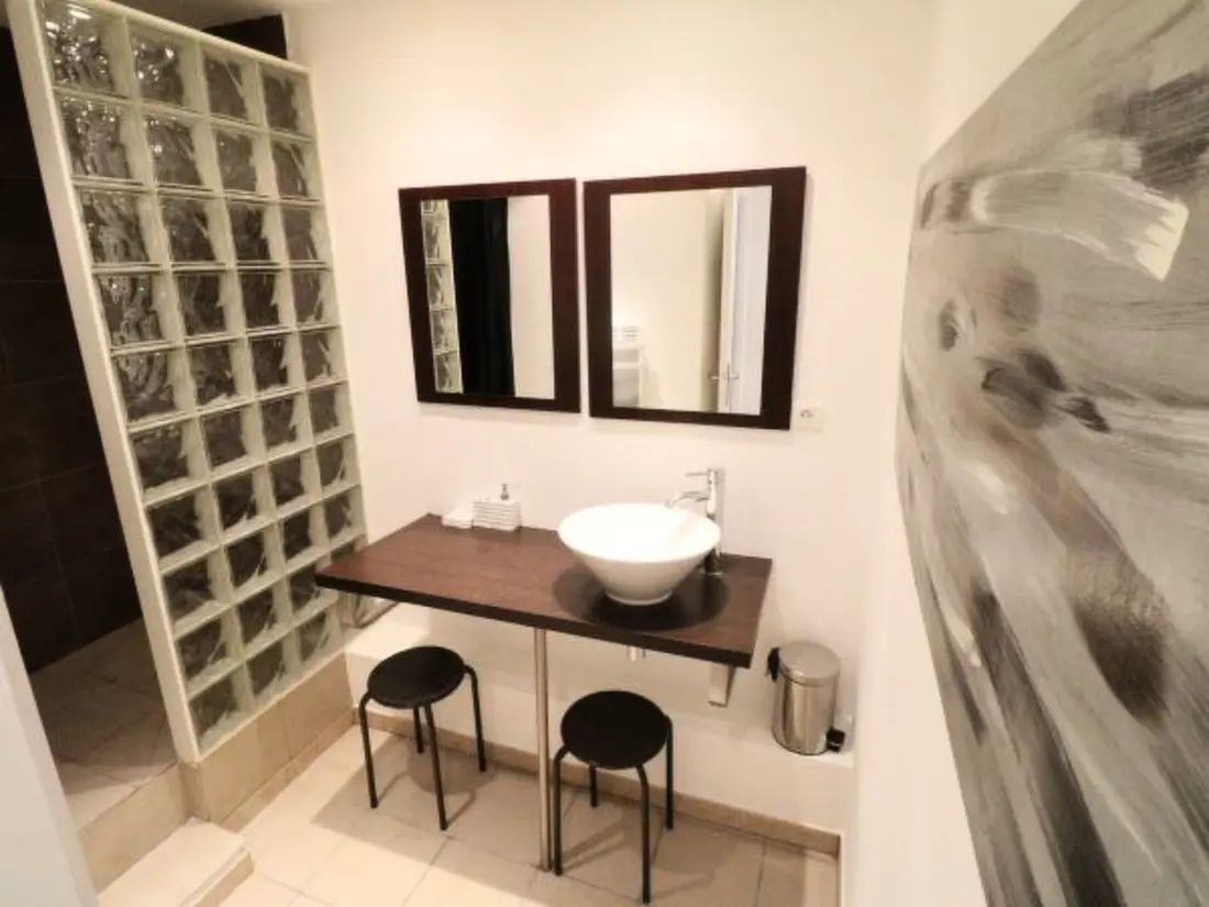 Résidence 1 bedroom, 2 mins from the Palais. Joffre 263