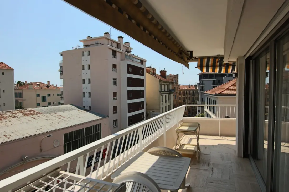 Résidence 🌟 Spacieux T3 Avec Terrasse – Cannes Centre, à Deux Pas De La Croisette 🌴