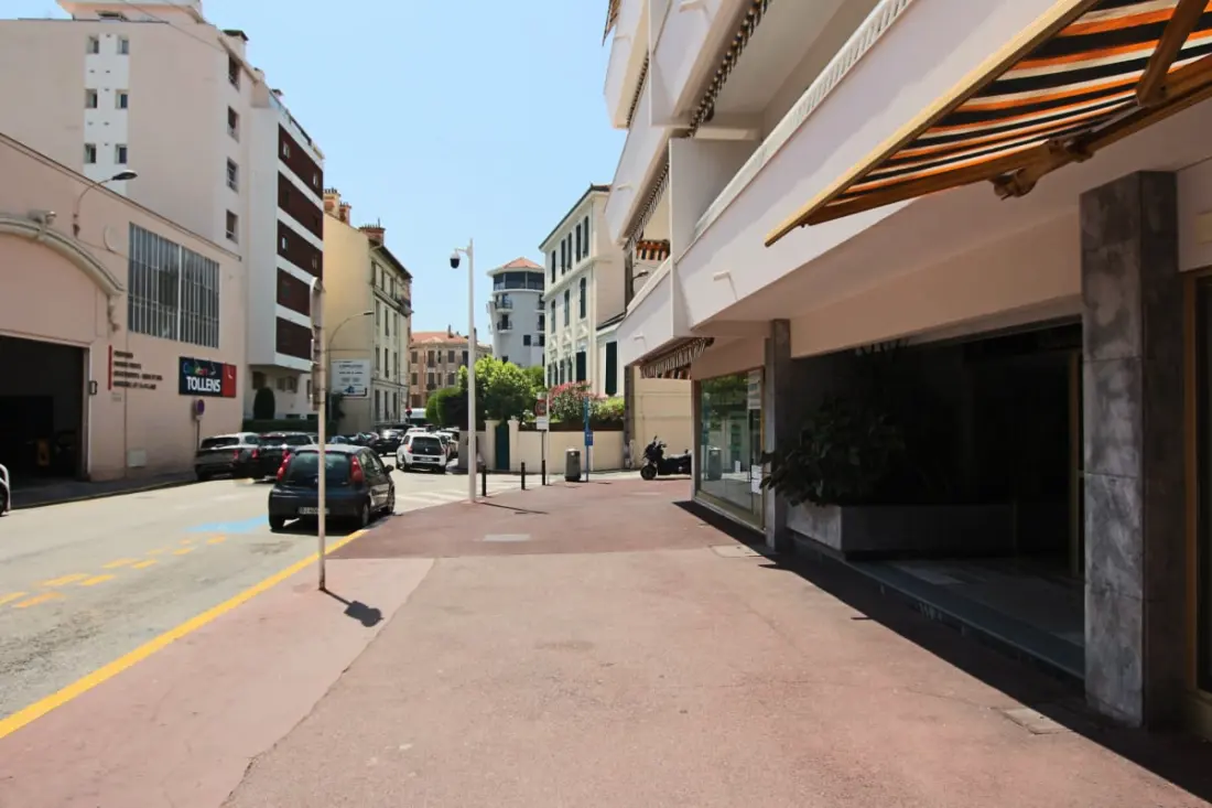 Résidence 🌟 Spacieux T3 Avec Terrasse – Cannes Centre, à Deux Pas De La Croisette 🌴