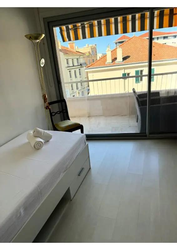 Résidence 🌟 Spacieux T3 Avec Terrasse – Cannes Centre, à Deux Pas De La Croisette 🌴