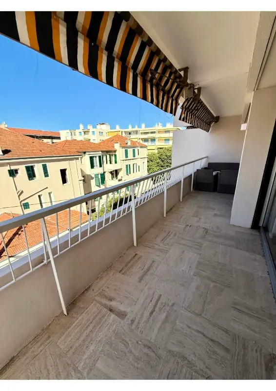 Résidence 🌟 Spacieux T3 Avec Terrasse – Cannes Centre, à Deux Pas De La Croisette 🌴